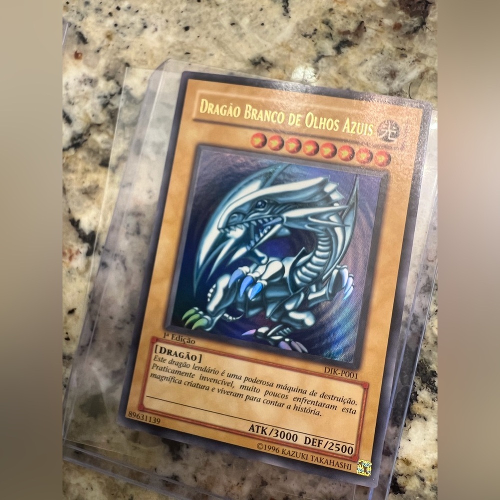 Blue-Eyes White Dragon Trading Card Set - Picture 7 of 12